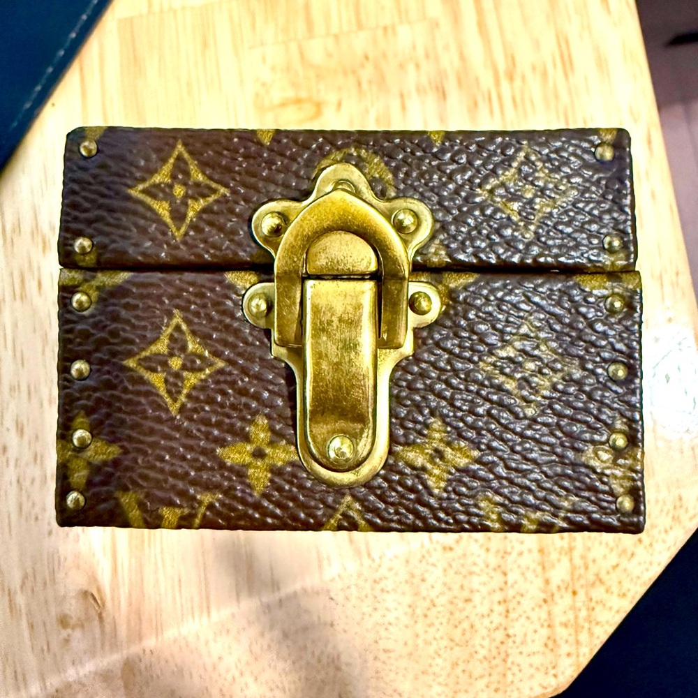 Louis Vuitton Monogram Ring Box Mini Trunk Case V… - image 3